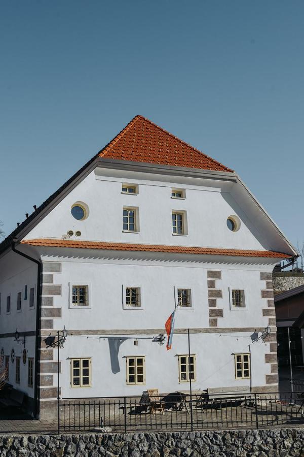 Apartments Mozinetova Hisa Sentjost nad Horjulom Buitenkant foto